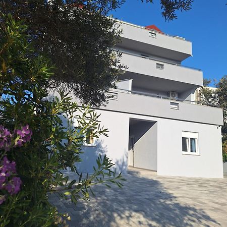 Apartments Miki 2 Novalja Exteriér fotografie